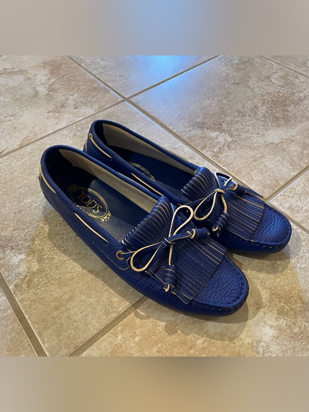 Tod's Navy Leather Kiltie Loafers with Contrasting Trim
